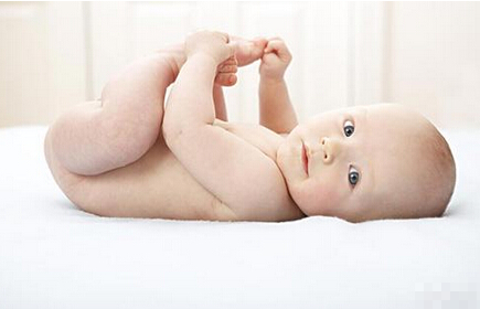 新生婴儿如何护理?几个小技巧让你和宝宝更亲近