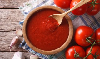 番茄沙司可以当番茄酱用吗（番茄沙司可以当沙拉酱用吗）