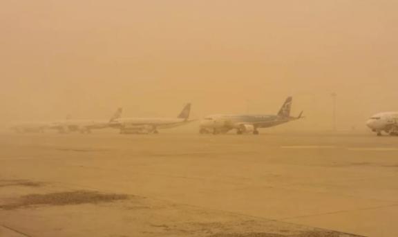 我国沙尘暴多发生在哪个季节？沙尘暴飞机能按时起飞吗
