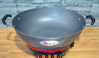 铸铁锅的正确清洗方法 铸铁锅的正确清洗方法视频