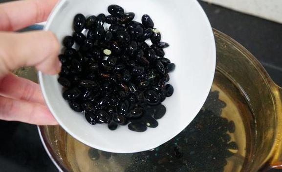 黑豆的营养价值是什么？怎么快速煮软黑豆