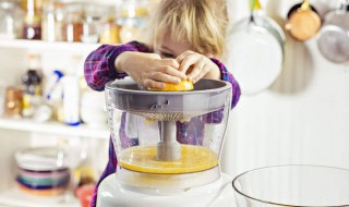 第一次使用榨汁机如何清洗 榨汁机买回来该如何清洗?