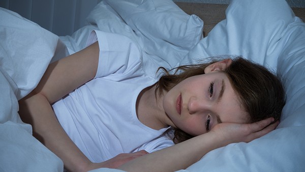 女人失眠吃什么食物好？女性失眠的原因有哪些？