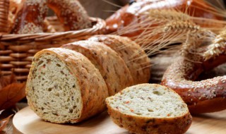 做面包发酵要多久（做面包发酵多久才可以做面包）