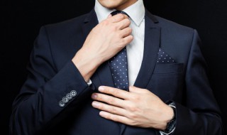 领带正确着装方法 领带正确着装方法视频