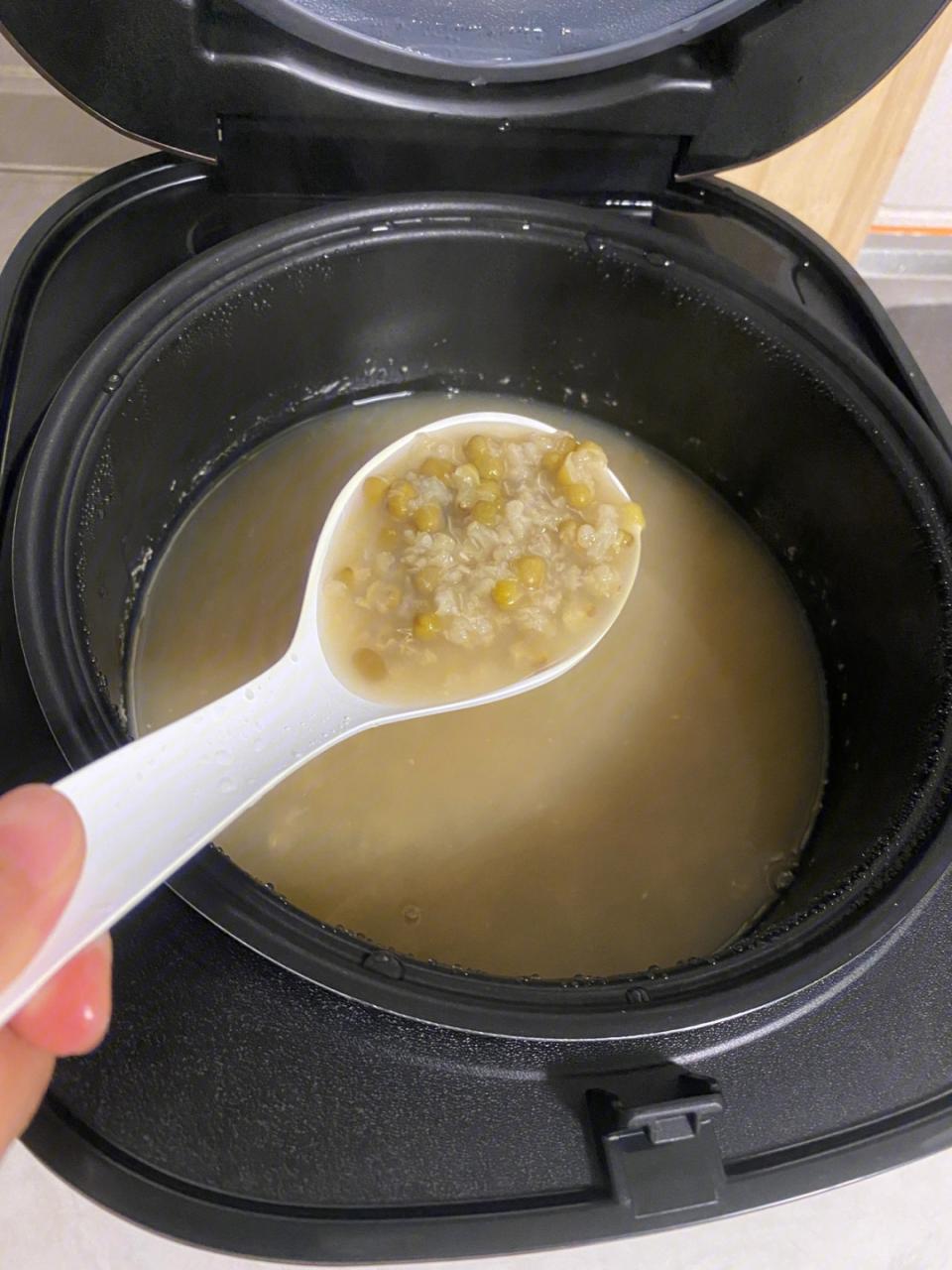 电饭煲煮绿豆汤