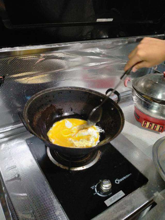 虾仁炒蛋的做法
