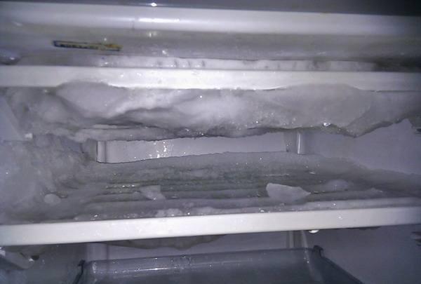 冰箱最快的除冰方法