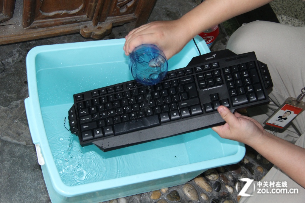 机械键盘进水