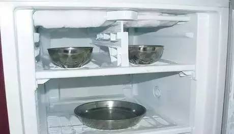 冰箱怎样快速除冰