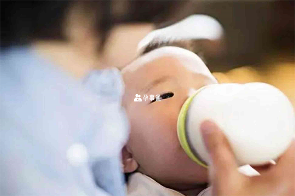 新生儿吃奶过量的信号